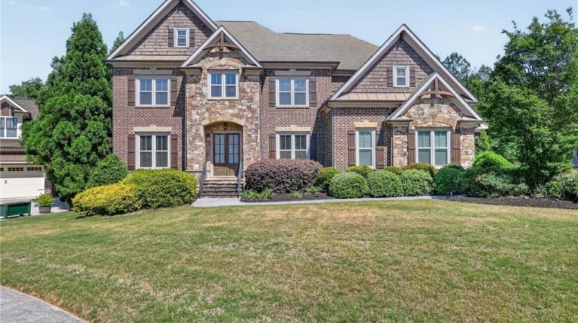 2051 Skybrooke Court Hoschton, Georgia 30548